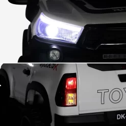 Voiture électrique Enfant Toyota Hilux 12V, 2 Places Couleur : Blanc -Sweeek roctoyhilrcwh 0ad93f9b480e199b20681bedb3ab26c6